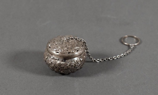 A Gorham Sterling Silver Spiced Tea Ball