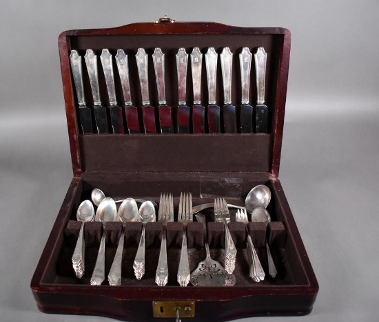 A Large Set of International “Minuet” Sterling Silver Flatware, 84 Pieces with Case