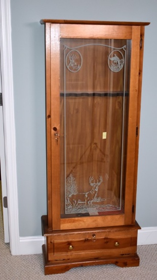 A Vintage Frosted / Etched Glass Deer & Pheasant Motif Knotty Pine 6 Gun Cabinet
