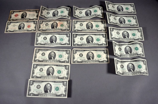 Seventeen $2 US Notes (1928G & 1963) and Fed Res Notes (1976) includes 5 Consecutive