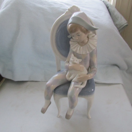 Llardo Figurine