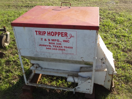 T and S 300lb Electric Trip Hopper Ranger Feeder