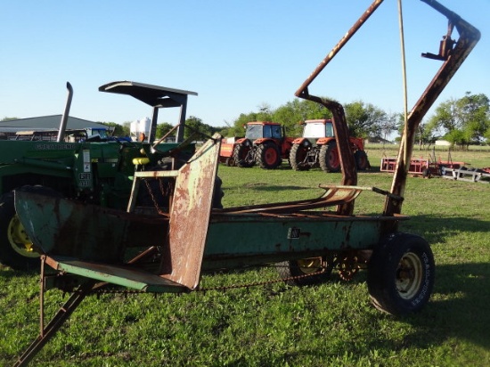 John Deere Square Bale Pop-Up Hay Loader