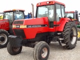 Case IH 7110 Cab and Air Tractor