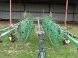 John Deere 704, 12 Wheel Hydraulic Wheel Rake