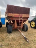 Year A-Round 4 Wheel, 550 Bushel Gravity Box