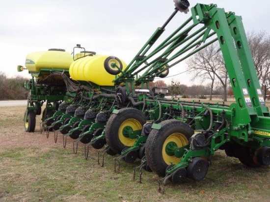 2014 John Deere 1770 NT CCS, 24 Row, 30" Planter