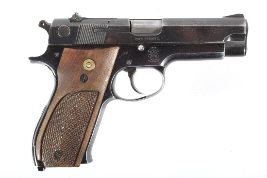 Smith & Wesson Model 39-2 9mm Semi Auto Pistol