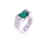Elegant Emerald VS2 Diamonds & 18k White Gold Ring