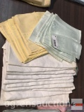 Linens - 21 vintage cloth napkins