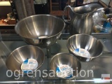 Kitchen ware - Stainless Steel, 4 Ekco Classic mixing bowls 1.5qt, 3 qt, 4 qt. 13 qt and lg. pitcher