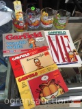 Garfield - mugs and cartoon books