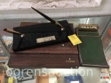 Sheaffer marble desk set w/ quill styled ink pen w/ 2 cartridges and vintage calendar note pad