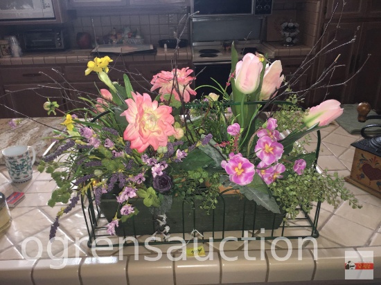 Floral display in wire basket, 22"wx7.5"dx18"h
