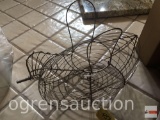 Metal wire chicken egg basket, 8.5