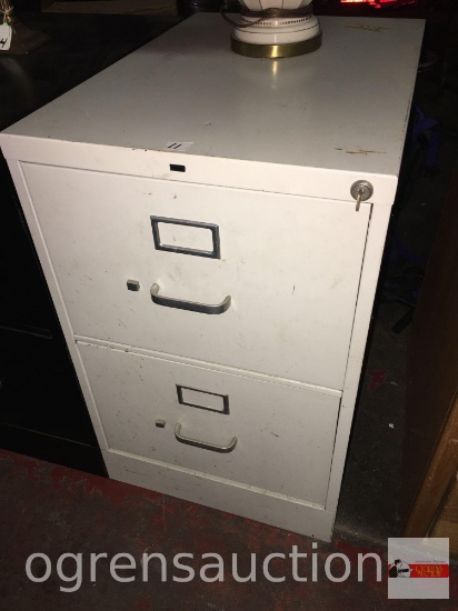 Office - Hon 2 drawer metal filing cabinet, Putty w/ key, 18"wx26.5"dx29"h