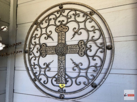 Yard & Garden - lg. metal wall decor, Old English Cross 27" round