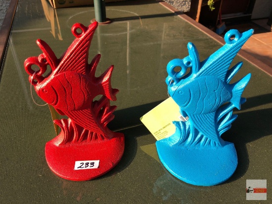 Yard & Garden - Aloha metal table pieces, 2 fish, 1 red, 1 blue, could be used for bookends, 7"h