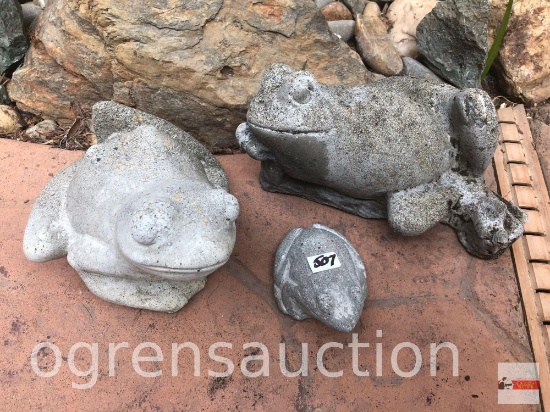 Yard & Garden - 3 cement frog statuary, 2"h to 5"h