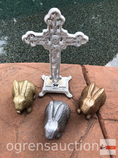 Yard & Garden - 4 metal decor - 3 rabbits 3"h & 1 cross 9.5"h