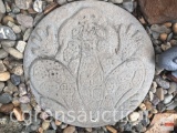 Yard & Garden - Round cement stepping stone, embossed frog, 18