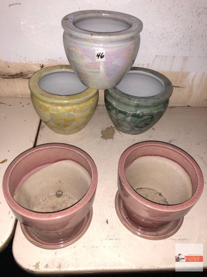 Yard & Garden - 5 decor planter pots, 2 sizes