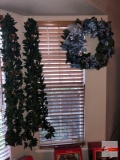 Holiday Decor - Christmas - Wreath & garland