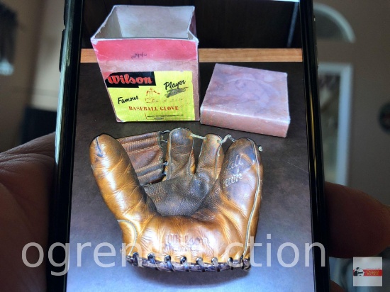 Wilson Famous Player "Ted Williams" Baseball Glove, Ball Hawk, w/ box it came in, #A2934