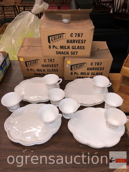 Dish ware - 40 pcs. Colony Harvest Milk Glass snack sets, 5 - 8pc. sets, grapes motif, 3 orig. boxes