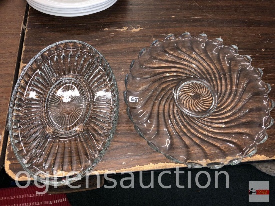 Dish ware - 2 serving dishes - Round scalloped rim platter 13"w & oval divided server 13.5"wx9.75"w