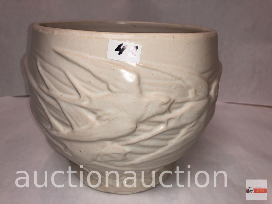 Planter pot jardiniere - embossed birds design