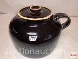 Pottery - stoneware - bean pot with lid, finger handle, brown