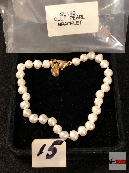 Jewelry - Bracelet - vintage JC Lind cult pearls bracelet marked 14KGE