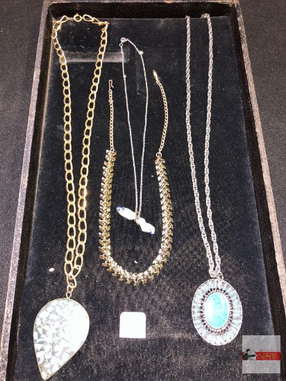 Jewelry - Necklaces, 1 turquoise pendant, I inlaid