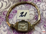 Jewelry - vintage Elgin women's wrist watch