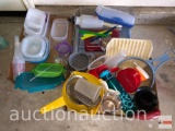 Kitchen ware - Plastics and bake ware misc.