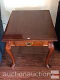 Furniture - End table, 1 drawer, Queen Anne legs, 21