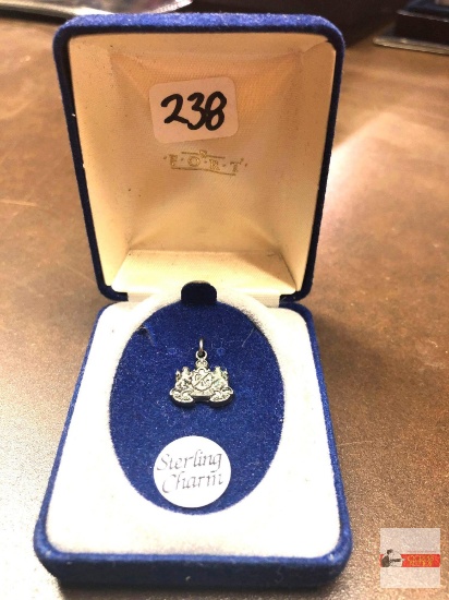 Jewelry - Port Sterling charm