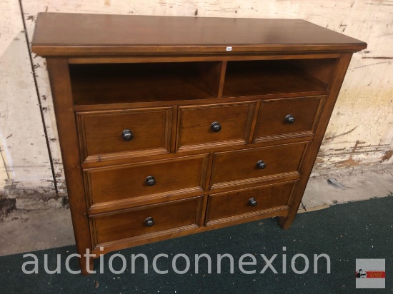 Furniture - 7 drawer TV entertainment/ dresser cabinet