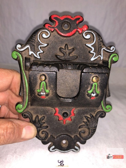 Wilton cast iron match safe, wall mount