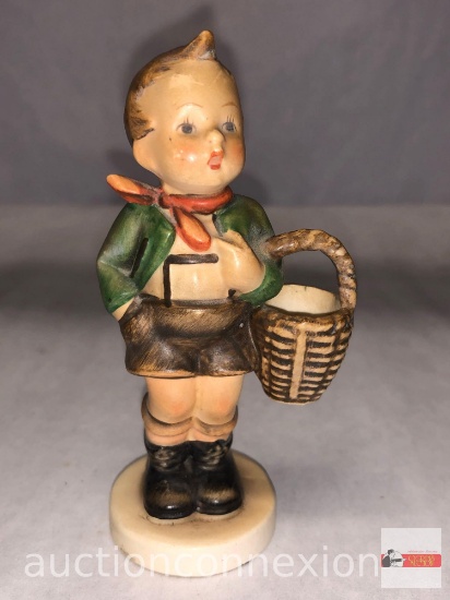 Figurine - Hummel, full Bee #573-0, W. Germany "Village Boy" 1950-1955...