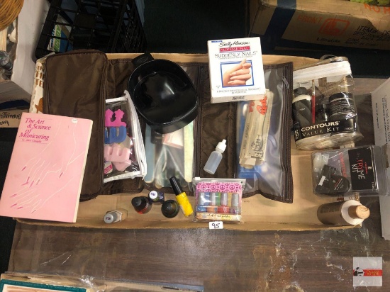 Vanity items - Pedicure and manicure supplies