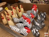 Decor napkin rings - 18 - 8 wood chickens, 6 wood chickens, 2 metal chickens, 2 metal ducks