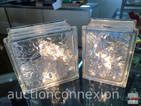 2 Glass Blocks with lights