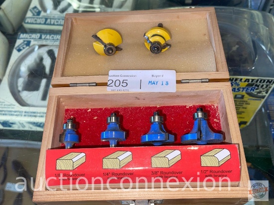Tools - 4pc. router bit set and 2 extra bits in wooden dove tailed storage box