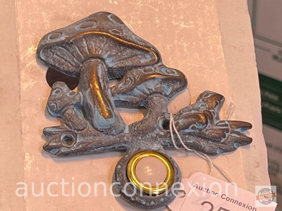 Garden Decor - Brass Door bell, mushroom motif, 4"