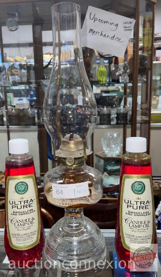 Kerosene oil lamp 18.25"h and 2 bottles 22oz ultra pure smokeless & odorless lamp oil