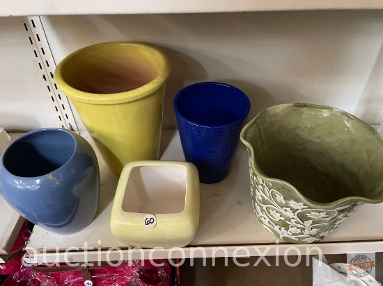 Planter pots - 5, 2-6.25"h, 1 - 6.5"h, 1-8.5"h, 1-4"h