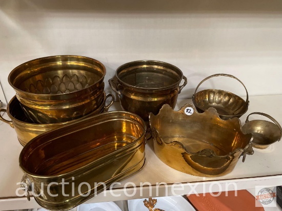 7 Brass items - bowls, baskets, some heavy, 1 w/lion handles, around 4" & 5" wide
