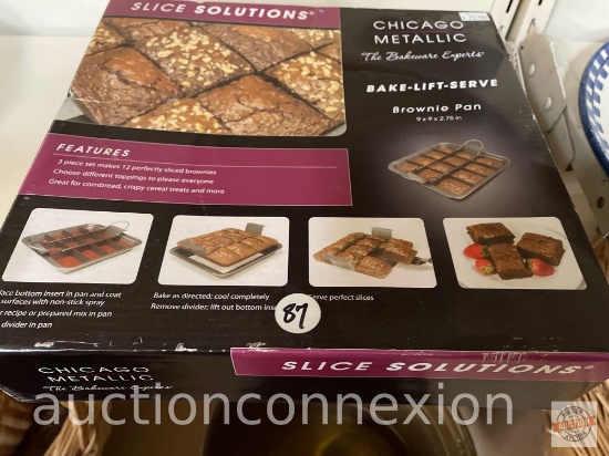 Slice Solutions Bake-lift-serve Brownie Pan by Chicago Metallic, The Bakeware Experts, 3 pc. set,